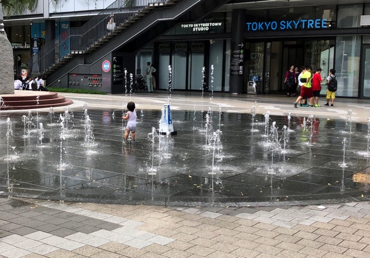 ソラマチひろばの噴水