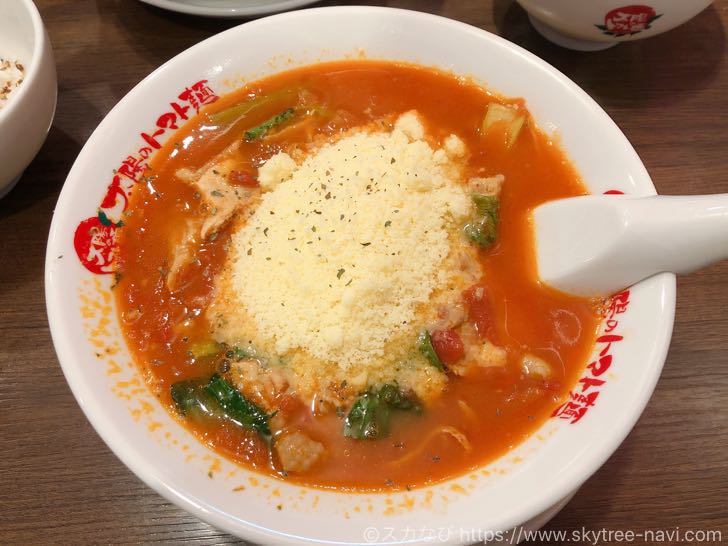 太陽のトマト麺 錦糸町本店 太陽のチーズラーメン がラーメンとトマトの絶妙なコラボで美味 スカなび