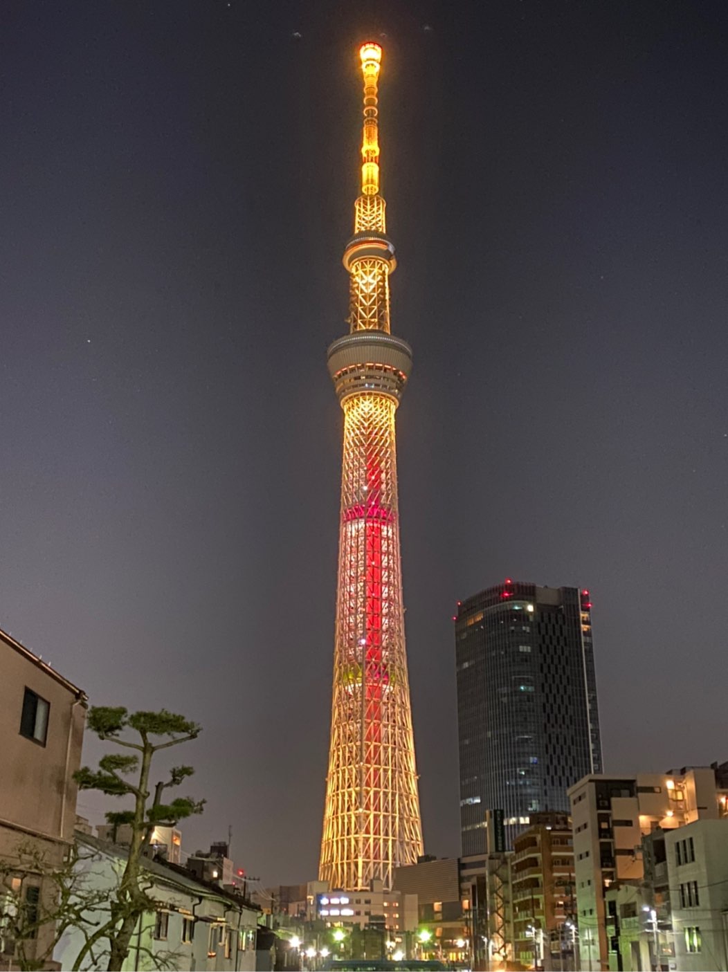 バレンタイン特別ライティング　東京スカイツリー